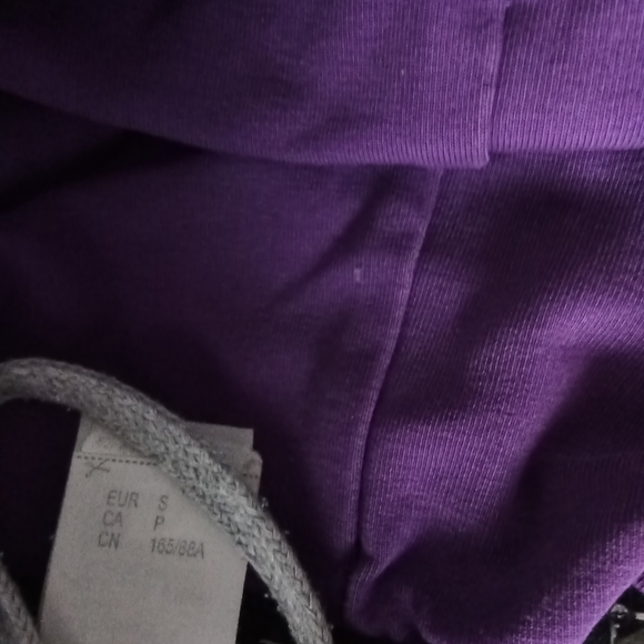 Helly Hanson Hoodie - Picture 3 of 3